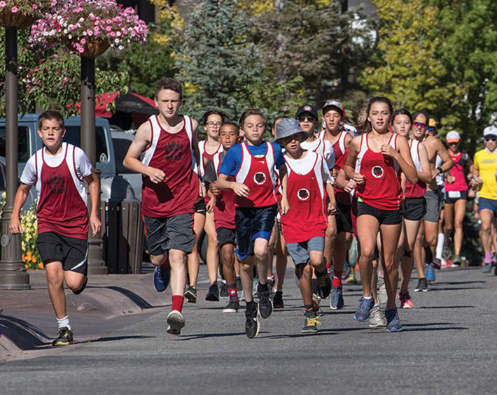 group of people running